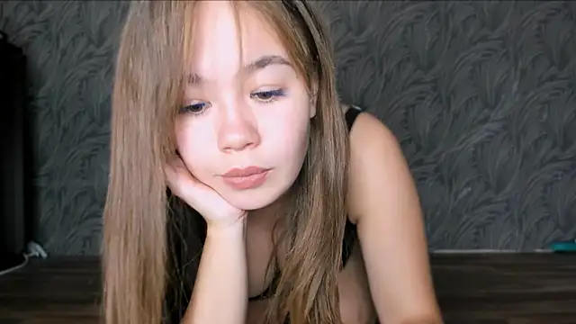 Snapshot of Sara_Kox chatting on October 2, 2025, 2:02 pm Sara Kox online show from October 2, 2025, 2:02 pm
