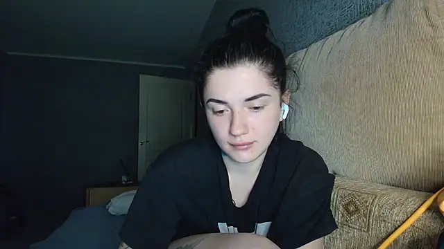 Liana diva online show from March 6, 2026, 3:52 pm