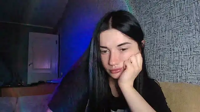 Liana diva online show from April 4, 2026, 3:20 pm