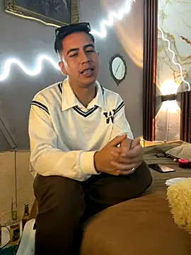 roguer darkk online show from October 3, 2025, 8:00 am