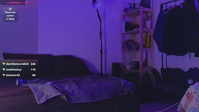 Snapshot of Space_X_Roxy_ chatting on December 24, 2024, 10:28 pm Space X Roxy  online show from December 24, 2024, 10:28 pm