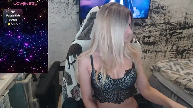 PamelaYoun online show from October 14, 2025, 7:47 pm