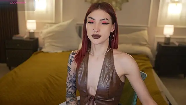 Magnetic Mia  online show from March 28, 2026, 12:32 am