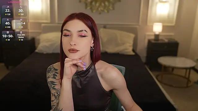 Magnetic Mia  online show from April 13, 2026, 11:43 pm