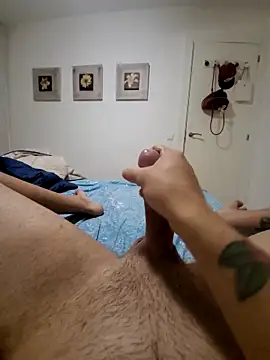 Snapshot of omarito100 chatting on September 17, 2025, 11:17 pm omarito100 online show from September 17, 2025, 11:17 pm