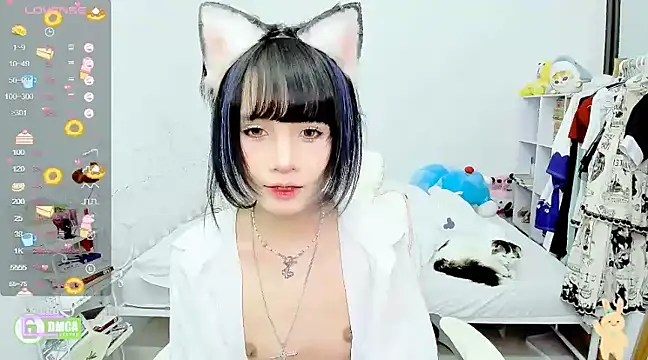 Snapshot of RassieRaph chatting on January 8, 2025, 11:19 pm RassieRaph online show from January 8, 2025, 11:19 pm