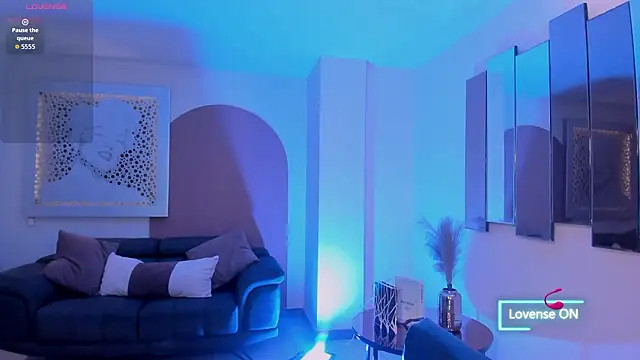 MaddisonLowe online show from February 14, 2026, 10:50 pm