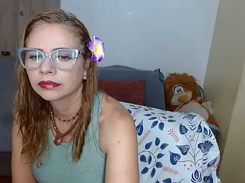  melisaa  online show from April 25, 2026, 7:44 pm