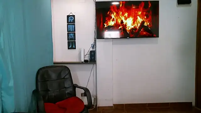 JacobandChloee online show from April 8, 2026, 9:04 pm