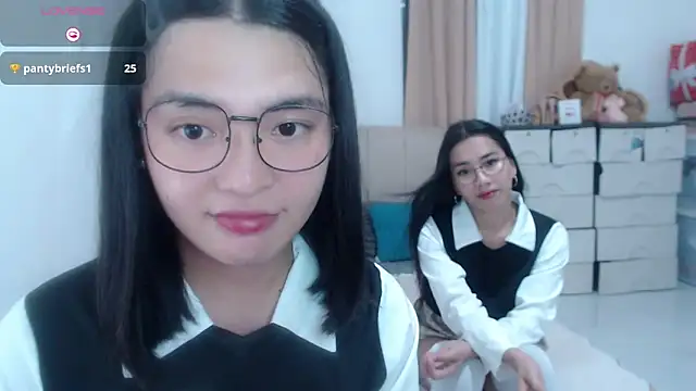 Snapshot of zhaviahale21 chatting on July 23, 2026, 10:57 am zhaviahale21 online show from July 23, 2026, 10:57 am