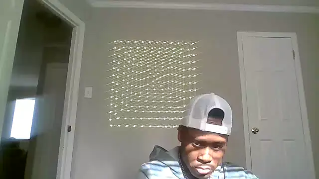 Snapshot of PETER-RABIT chatting on December 13, 2024, 4:27 pm PETER-RABIT online show from December 13, 2024, 4:27 pm