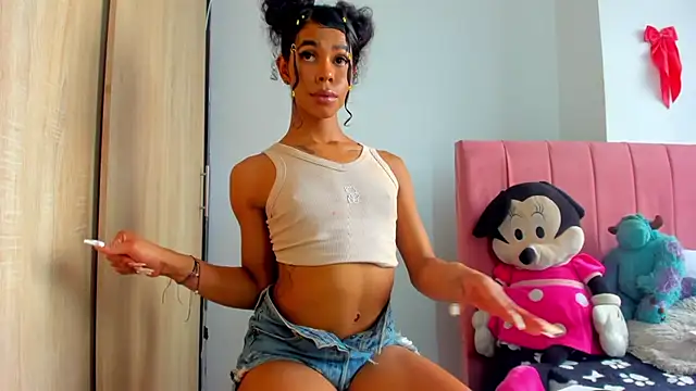 Snapshot of bloom444 chatting on December 19, 2024, 1:18 pm bloom444 online show from December 19, 2024, 1:18 pm