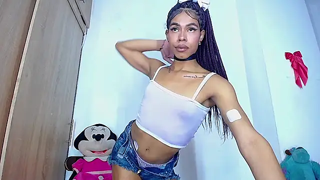 Snapshot of bloom444 chatting on February 12, 2025, 8:06 am bloom444 online show from February 12, 2025, 8:06 am