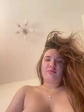 Snapshot of Holly_Molii chatting on March 14, 2025, 7:26 am Holly Molii online show from March 14, 2025, 7:26 am