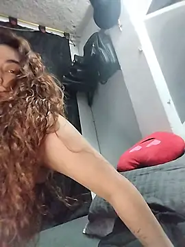 liannalee  online show from April 19, 2026, 10:56 pm