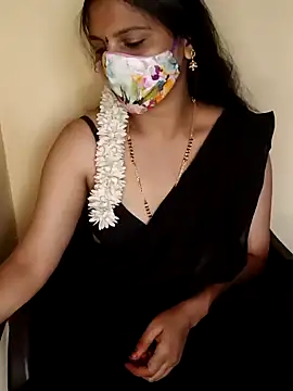 Snapshot of yourtamilcouple chatting on December 14, 2024, 5:40 am yourtamilcouple online show from December 14, 2024, 5:40 am