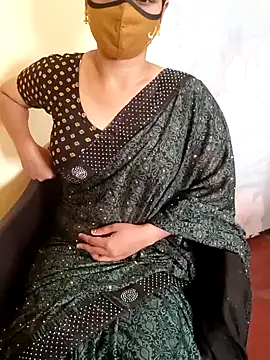 Snapshot of yourtamilcouple chatting on January 6, 2025, 9:19 am yourtamilcouple online show from January 6, 2025, 9:19 am