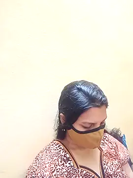 Snapshot of yourtamilcouple chatting on March 8, 2025, 5:54 pm yourtamilcouple online show from March 8, 2025, 5:54 pm