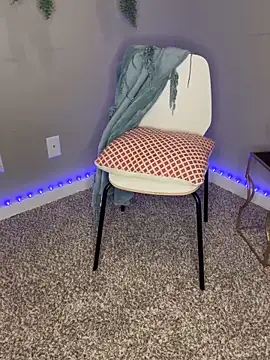 Snapshot of Naughty_pussy2cum chatting on December 14, 2024, 3:29 am Naughty pussy2cum online show from December 14, 2024, 3:29 am