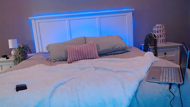 Snapshot of Naughty_pussy2cum chatting on January 3, 2025, 10:29 pm Naughty pussy2cum online show from January 3, 2025, 10:29 pm