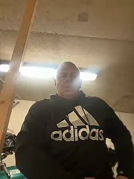 Snapshot of JakubW79 chatting on December 16, 2024, 3:19 am JakubW79 online show from December 16, 2024, 3:19 am