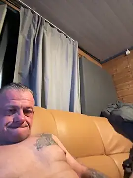 Snapshot of JakubW79 chatting on October 20, 2025, 11:27 pm JakubW79 online show from October 20, 2025, 11:27 pm