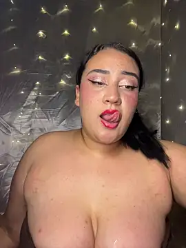 alexxaa96 online show from November 14, 2025, 3:49 am