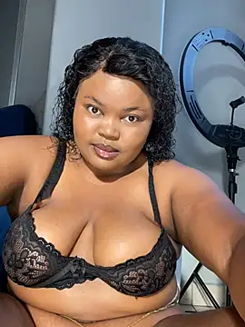 Curveysinaa online show from February 18, 2026, 5:36 am