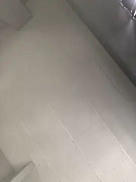 Curveysinaa online show from April 24, 2026, 1:35 pm