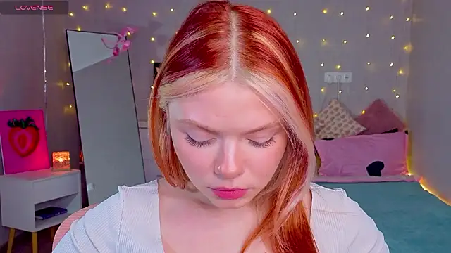 Red  Candy online show from February 8, 2026, 2:53 pm