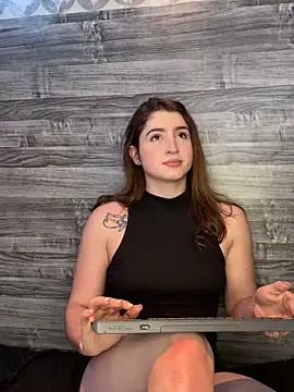 kamel-ayesha online show from March 10, 2025, 3:52 pm