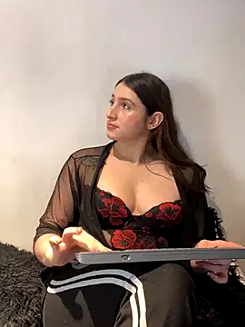 kamel-ayesha online show from October 21, 2025, 5:35 pm