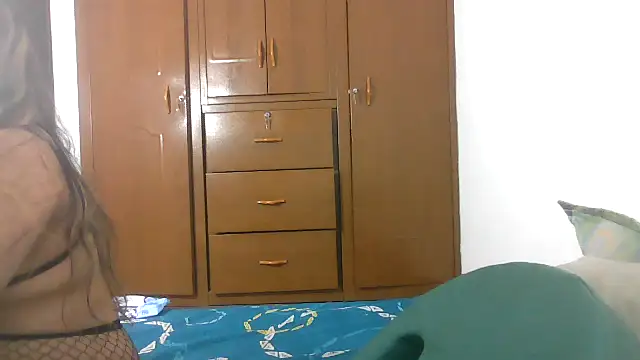 Snapshot of Gonul_Aslanbey chatting on October 1, 2025, 2:50 am Gonul Aslanbey online show from October 1, 2025, 2:50 am