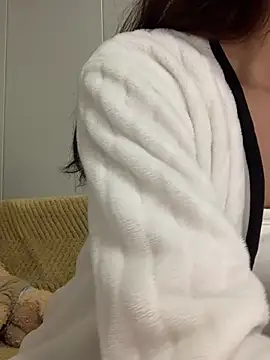 Snapshot of Aimeil chatting on December 15, 2024, 3:20 pm Aimeil online show from December 15, 2024, 3:20 pm