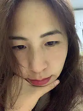 Snapshot of Aimeil chatting on January 1, 2025, 4:29 pm Aimeil online show from January 1, 2025, 4:29 pm