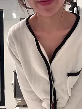 Snapshot of Aimeil chatting on March 8, 2025, 4:39 pm Aimeil online show from March 8, 2025, 4:39 pm