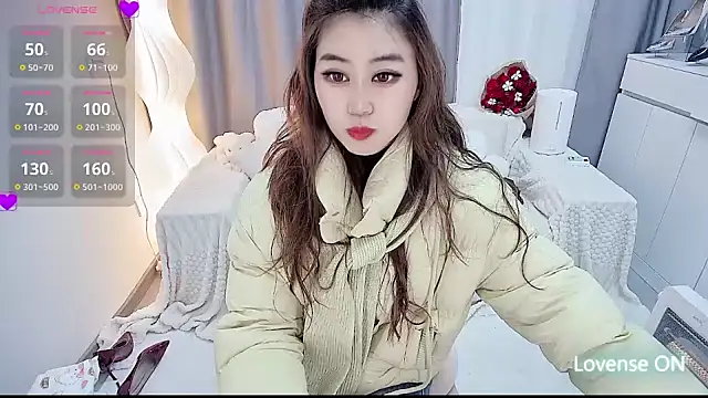 Feifei-cn online show from February 23, 2026, 12:46 pm