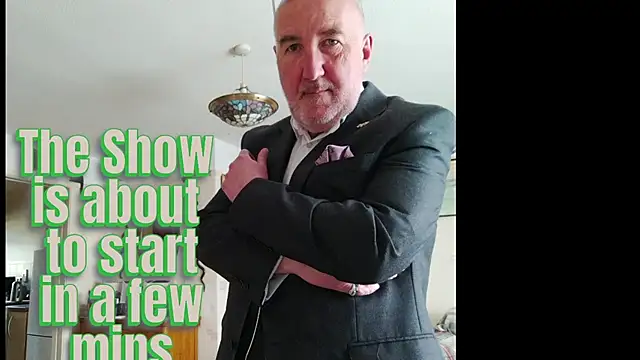 Snapshot of Adamdaddybear chatting on July 19, 2026, 6:50 am Adamdaddybear online show from July 19, 2026, 6:50 am