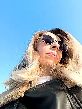 SukyGirl online show from February 25, 2025, 2:22 pm