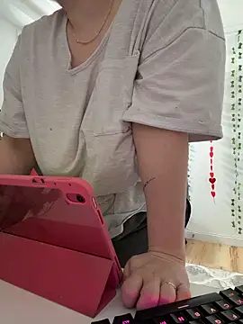 Sweetleeahxx online show from February 28, 2026, 1:23 pm