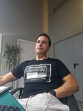 Snapshot of Lucas___81 chatting on November 13, 2025, 7:24 pm Lucas 81 online show from November 13, 2025, 7:24 pm