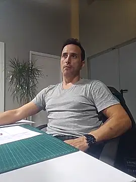 Snapshot of Lucas___81 chatting on November 26, 2025, 7:15 pm Lucas 81 online show from November 26, 2025, 7:15 pm