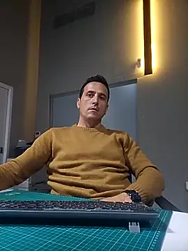 Snapshot of Lucas___81 chatting on December 2, 2025, 7:53 pm Lucas 81 online show from December 2, 2025, 7:53 pm