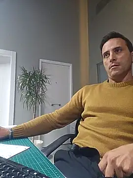 Snapshot of Lucas___81 chatting on January 7, 2026, 7:38 pm Lucas 81 online show from January 7, 2026, 7:38 pm