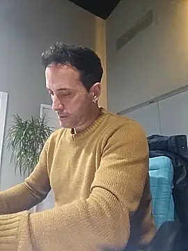 Snapshot of Lucas___81 chatting on January 8, 2026, 8:00 pm Lucas 81 online show from January 8, 2026, 8:00 pm