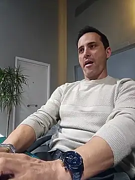 Snapshot of Lucas___81 chatting on January 13, 2026, 7:19 pm Lucas 81 online show from January 13, 2026, 7:19 pm