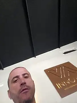 Snapshot of Lucas___81 chatting on March 28, 2026, 9:42 am Lucas 81 online show from March 28, 2026, 9:42 am