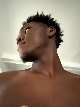 Snapshot of Festivitiesking1 chatting on October 7, 2025, 12:24 pm Festivitiesking1 online show from October 7, 2025, 12:24 pm