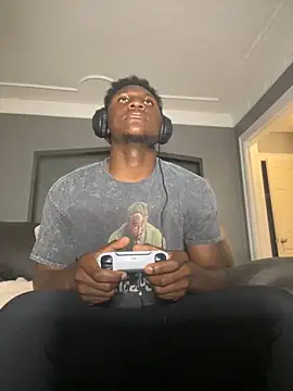 Snapshot of Festivitiesking1 chatting on October 29, 2025, 10:33 pm Festivitiesking1 online show from October 29, 2025, 10:33 pm