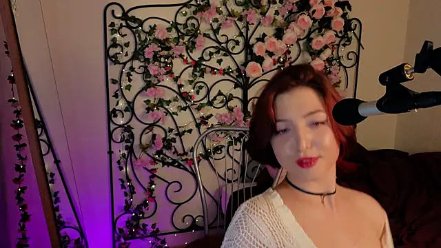 Snapshot of LisaVamp chatting on September 15, 2025, 11:16 pm LisaVamp online show from September 15, 2025, 11:16 pm